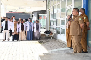 Pimpin Apel di RSUD Aceh Besar, Pj Bupati Tekankan Etos Kerja dan Integritas