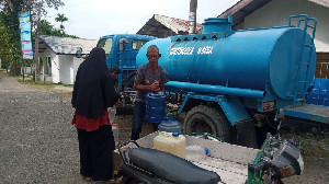 Selama Dua Hari, PDAM Tirta Mountala Salurkan Air Bersih 69 Ton di Lhoknga