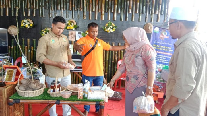 Sudah Raih Juara Posyantek, Inventor Aceh Besar Tetap Layani Pengunjung
