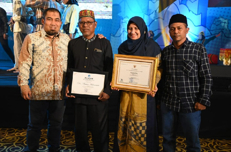 Aceh Besar Terima Sertifikat Warisan Budaya Takbenda Keujreun Blang