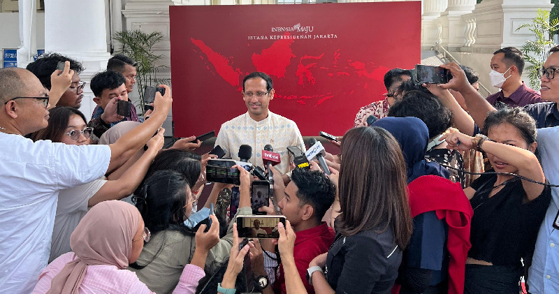 Usai Bertemu Jokowi, Mendikbudristek Batalkan Kenaikan UKT