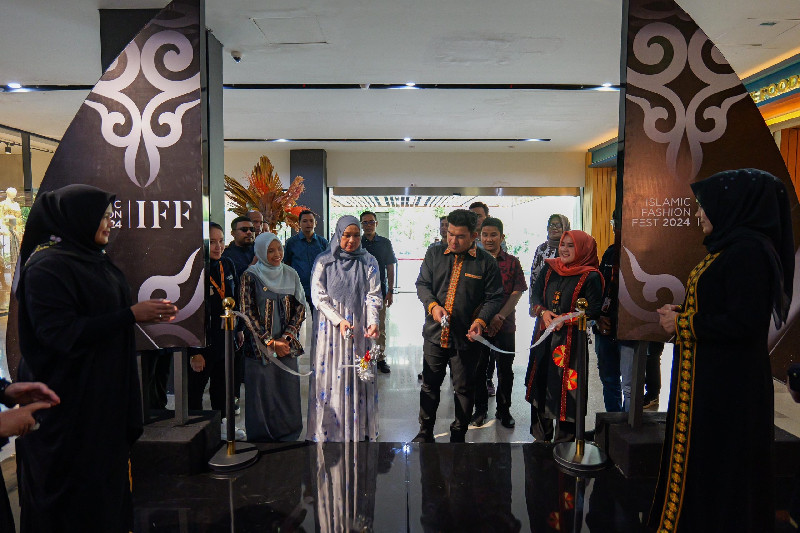 Karya Fesyen Desainer dan UMKM Ekraf Aceh Hadir di Sarinah Jakarta