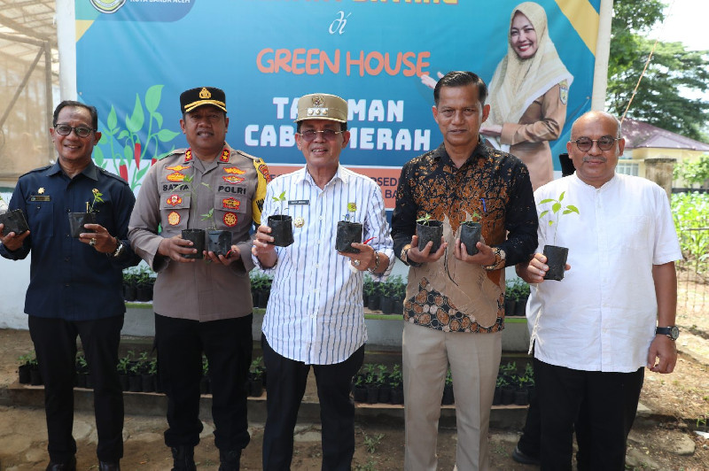 Pj Wali Kota Banda Aceh Launching Gerakan Menanam Cabai