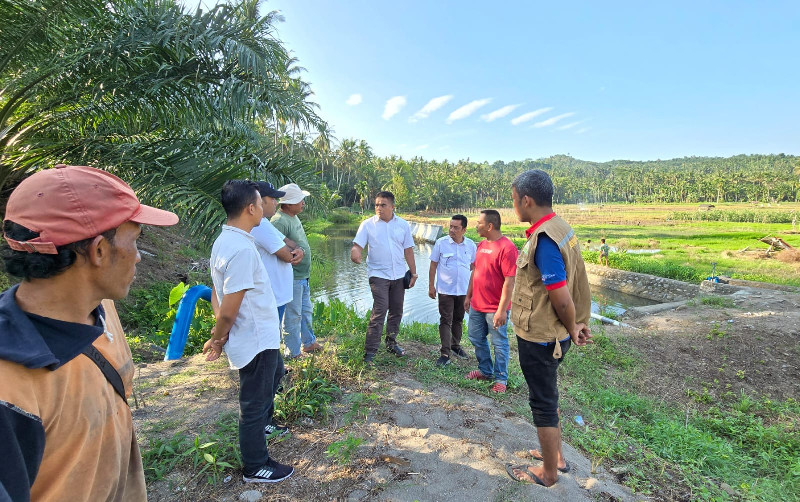 Petani Beunyot Juli Sampaikan Permasalahan Air dan Pupuk Subsidi Kepada Kadis Pertanian