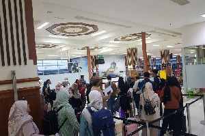 Penumpang Bandara SIM Membludak Jelang Idul Adha