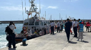 MSF Sebutkan Puluhan Migran Selamat dari Kapal Karam di Italia