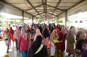 Warga Krueng Raya Nikmati Pasar Khusus Jelang Idul Adha, 400 Kupon Laris Manis