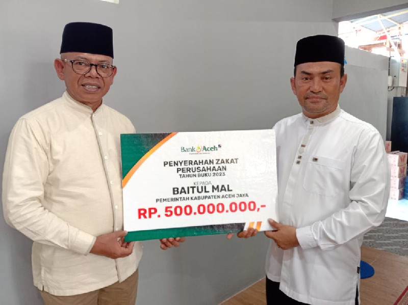 Bank Aceh Syariah Serahkan Zakat Rp500 Juta Kepada BMK Aceh Jaya