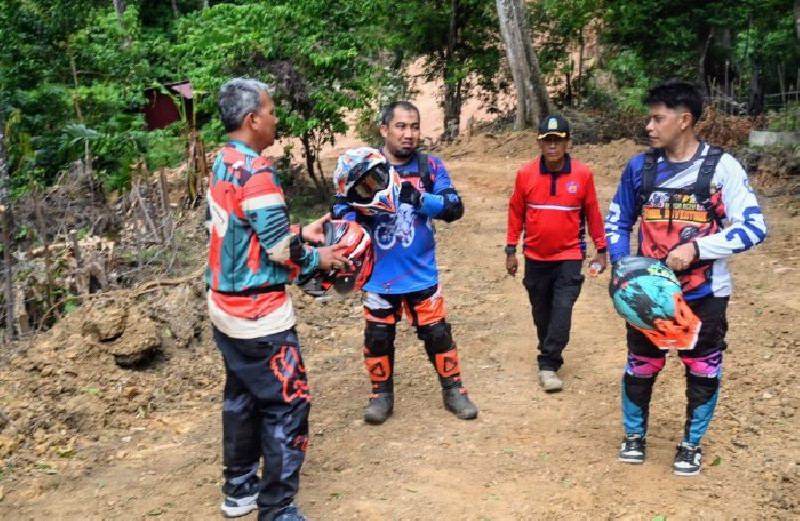 Pj Bupati Iswanto Tinjau Progres Pembangunan Jalan Menuju Venue PON Paralayang