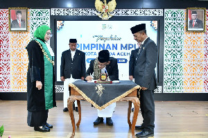 Tiga Pimpinan MPU Dikukuhkan, Ade Surya Ajak Bersinergi Sukseskan Pembangunan Banda Aceh