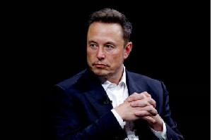 Elon Musk Gegerkan AS: "Amerika Sudah Lama Tak Punya Presiden"
