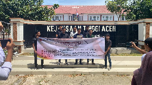 Aksi Pemuda Aceh Tuntut APH Tuntaskan Kasus Beasiswa 2017