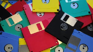 Bye Floppy Disk, Menteri Digital Jepang: Kami Telah Menangkan Perang