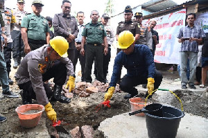 Pemkab Aceh Besar Lakukan Peletakan Batu Pertama Rumah Dhuafa di Lampaseh Lhok