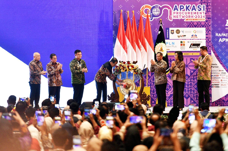 Jokowi Imbau Penggunaan Produk Dalam Negeri dalam Penyerapan Anggaran Pemda