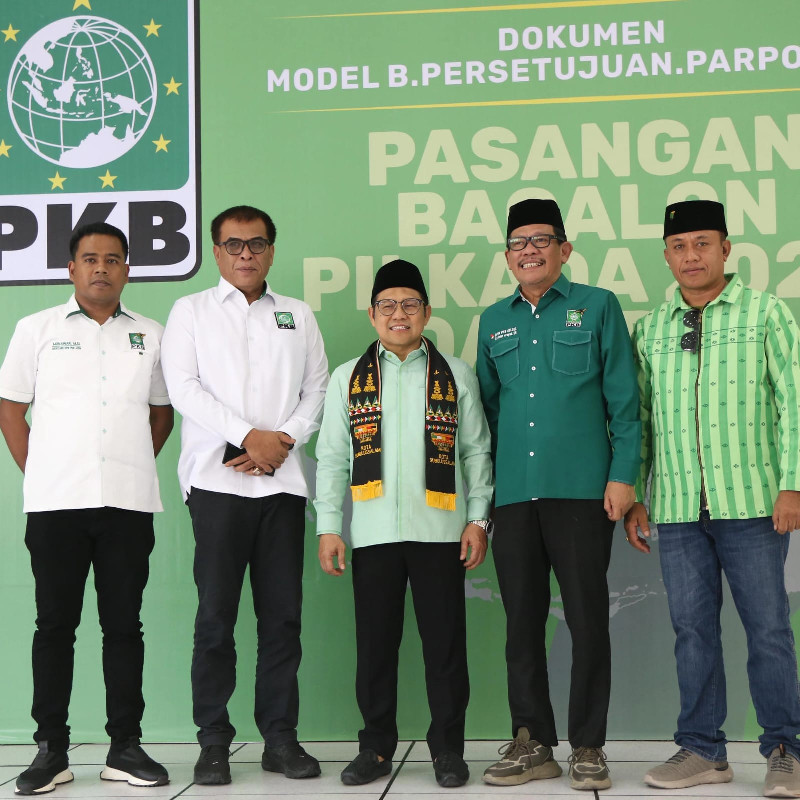 Gus Muhaimin Serahkan Rekomendasi kepada 15 Cakada Provinsi Aceh