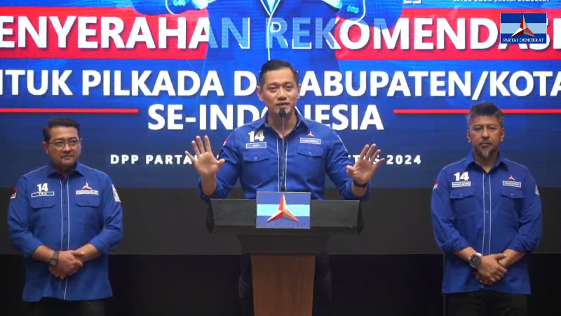 Demokrat Serahkan SK Dukungan kepada Kandidat Pilkada 2024