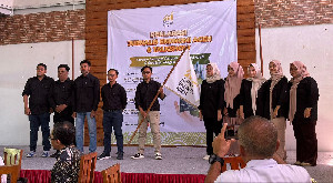 Sejumlah Pengurus Forum Jurnalis Ekonomi Aceh Dilantik