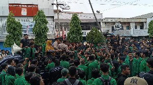 Aksi Kawal Putusan Mahkamah Konstitusi di Lhokseumawe Berlangsung Rusuh