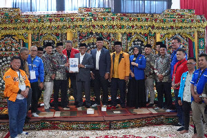 Lautan Manusia Antar Alhudri- Alaidin Daftar Ke KIP Aceh Tengah