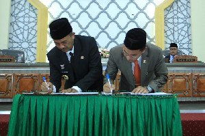 Pemko dan DPRK Banda Aceh Sepakati KUA-PPAS 2025, Target PAD Rp411 Miliar