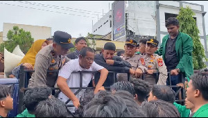 Tidak Tandatangani Surat Petisi Mahasiswa, Massa Sandera Wakil DPRK Lhokseumawe