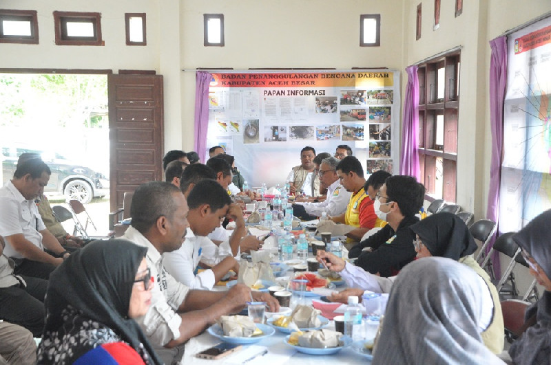 Rapat Evaluasi Penanganan Kekeringan, Pemkab Aceh Besar Lanjutkan Penyaluran Air Bersih