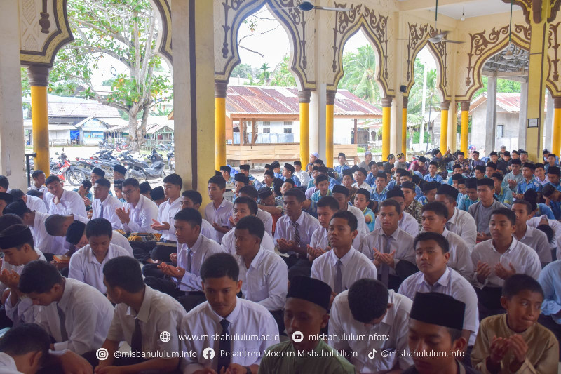 Pesantren Misbahul Ulum Gelar Salat Gaib, Haturkan Doa untuk Tu Sop