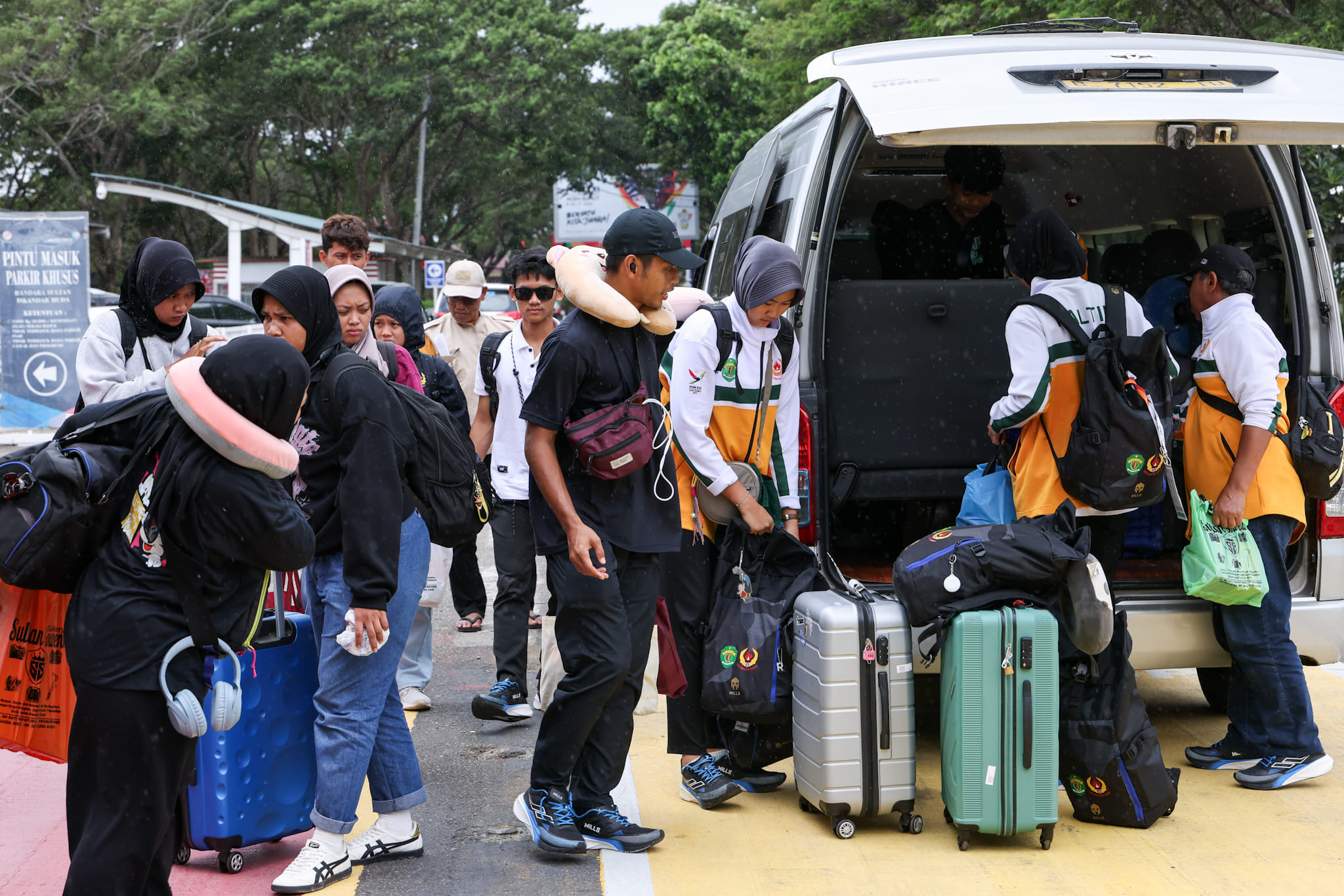 Arus Kepulangan Kontingen PON XXI Masuki Masa Puncak