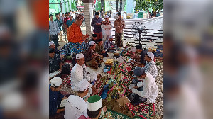 Ketua PKS Aceh Takziah Ke Rumah Almarhum Tu Sop