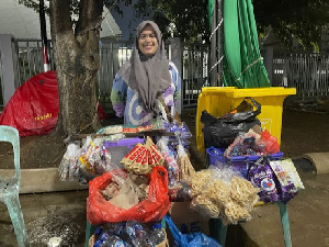 Berkat PON XXI, Pedagang Asongan di Aceh Dapat Berkah