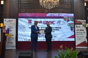 Dekan FKH USK Jadi Keynote Speaker Konferensi Internasional Veterinary di UMK Malaysia