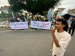 Puluhan Mahasiswa Demo di Lhokseumawe