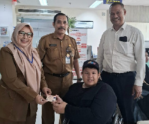 Kadisdukcapil Banda Aceh Apresiasi Atlet Kursi Roda Urus Adminduk KIA