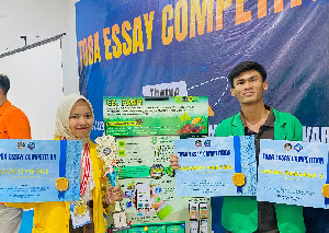 Mahasiswa Unimal Raih Medali Emas di Event Toba Essay Competition Nasional 2024