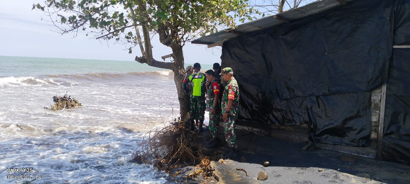 Abrasi Makin Terus Meluas di Aceh Utara, Warga Mengungsi, Rumah dan Tambak Hancur