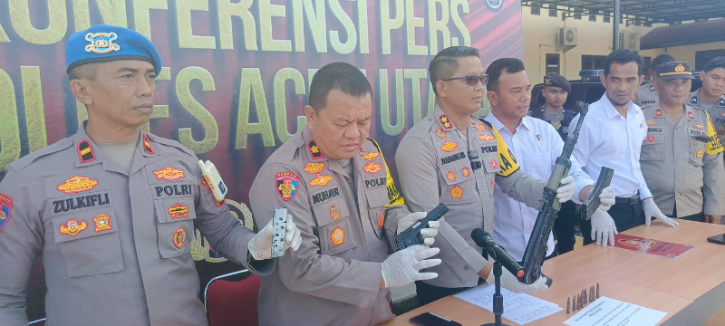 Jelang Pilkada, Seorang Pria di Aceh Utara Serahkan 2 Senjata Api ke Polisi