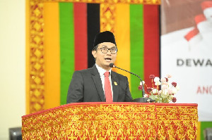 Tiga Pimpinan DPRK Banda Aceh Terima SK Gubernur, Pelantikan Digelar Senin Depan