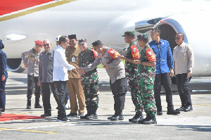 Kapolda Aceh Sambut Kedatangan Presiden Jokowi