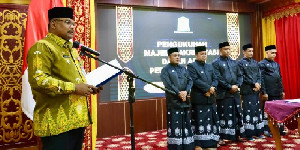 Lima Anggota Majelis Akreditasi Dayah Aceh Dikukuhkan