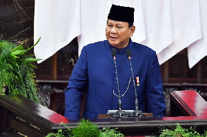 Menguji Klam Kedekatan 02 dengan Presiden