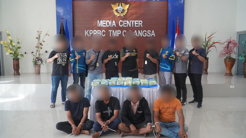 Patroli Dini Hari, Bea Cukai Langsa Temukan 20 Kg Sabu di Kapal Nelayan