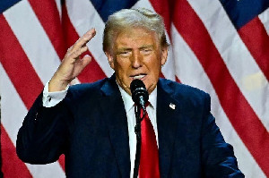 Tim Kuasa Hukum Donald Trump Ajukan Pembatalan Hukuman di Kasus Uang Tutup Mulut