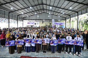 1.465 Siswa di Kabupaten Singkil Terima Beasiswa PIP Usulan Teuku Riefky Harsya