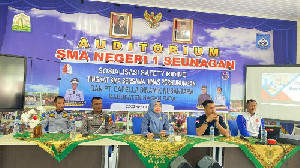 Dishub Nagan Raya Gelar Sosialisasi Safety Riding di SMA Negeri 1 Seunagan