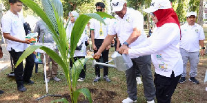 Pj Gubernur Safrizal Canangkan Penanaman 500 Ribu Pohon Buah Khas Aceh