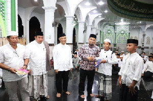 Pj Bupati Aceh Besar Luncurkan Beut Kitab Santri Pesantren Al Fauzul Kabir
