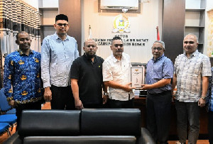 Pemkab Aceh Besar Serahkan Raqan APBD 2025 ke Dewan