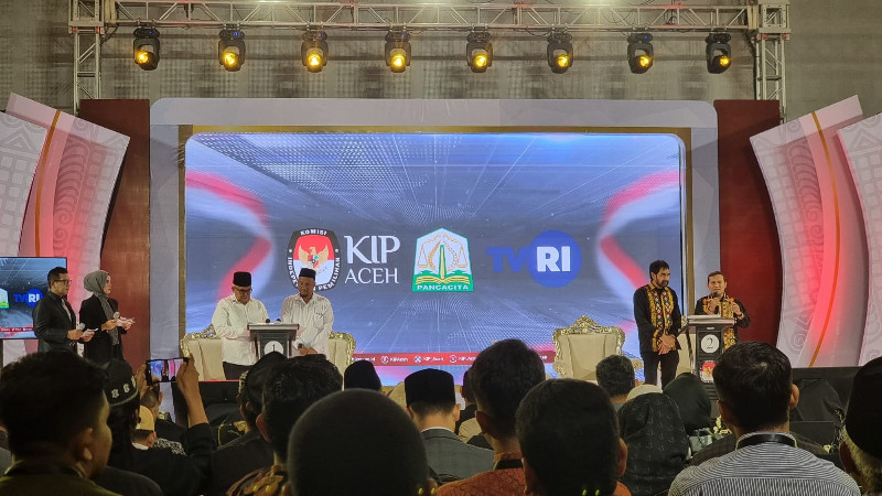 Debat Panas Pilgub Aceh, Bustami dan Mualem Saling Serang Soal Kasus Korupsi