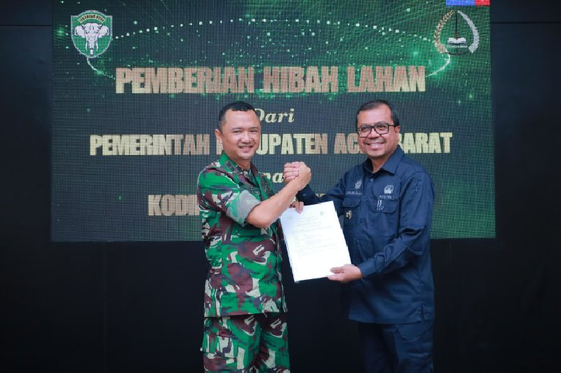 Sinergi dengan TNI, Pemkab Aceh Barat Serahkan Hibah Lahan kepada Kodim 0105